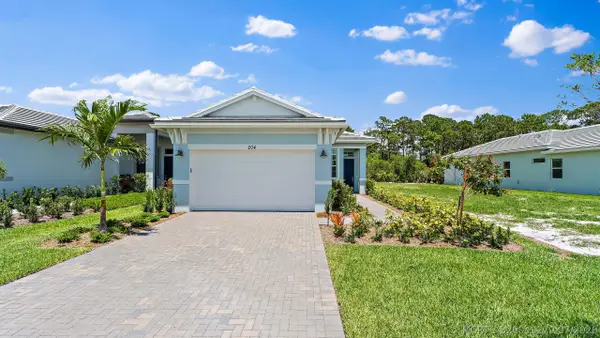 204 SE Via Sangro, Port St Lucie, FL 34952