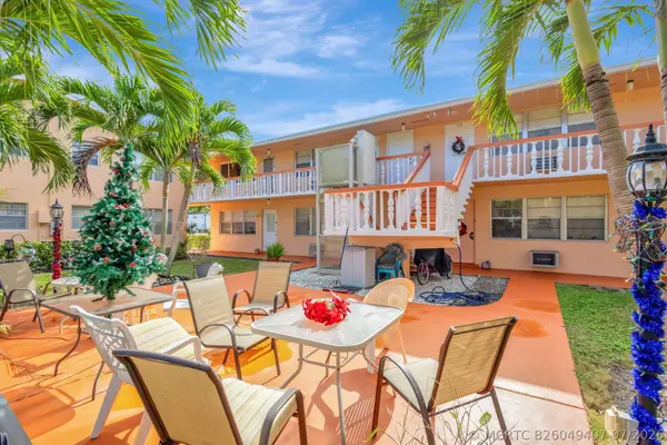 332 Sheffield N, West Palm Beach, FL 33417