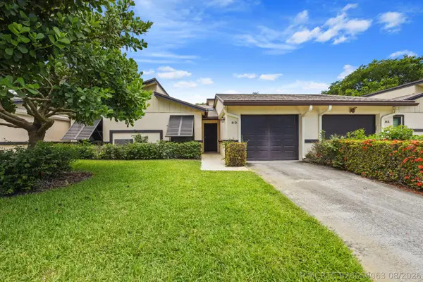 9 Ridge Pointe Drive #D, Boynton Beach, FL 33435