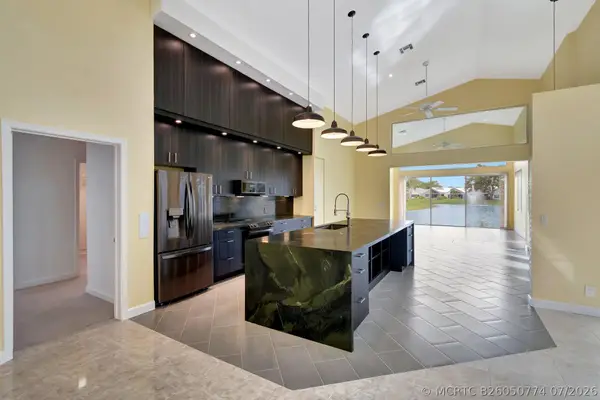 11922 Fountainside Circle, Boynton Beach, FL 33437