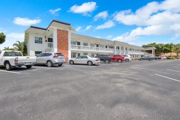 10000 Meridian Way N #15, Palm Beach Gardens, FL 33410