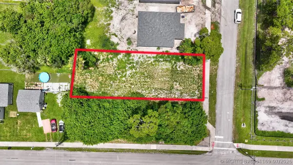5684 SE 45th Avenue Se, Stuart, FL 34997