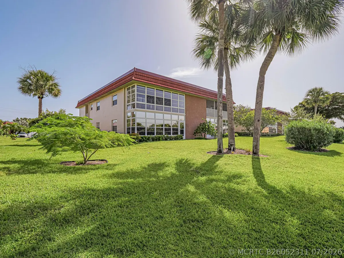 106 Spring Lake Court #201, Vero Beach, FL 32962 - #1
