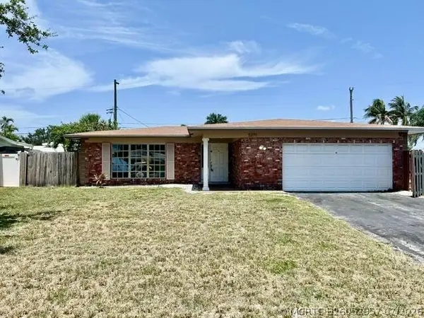5371 NE 17th Terrace, Fort Lauderdale, FL 33334