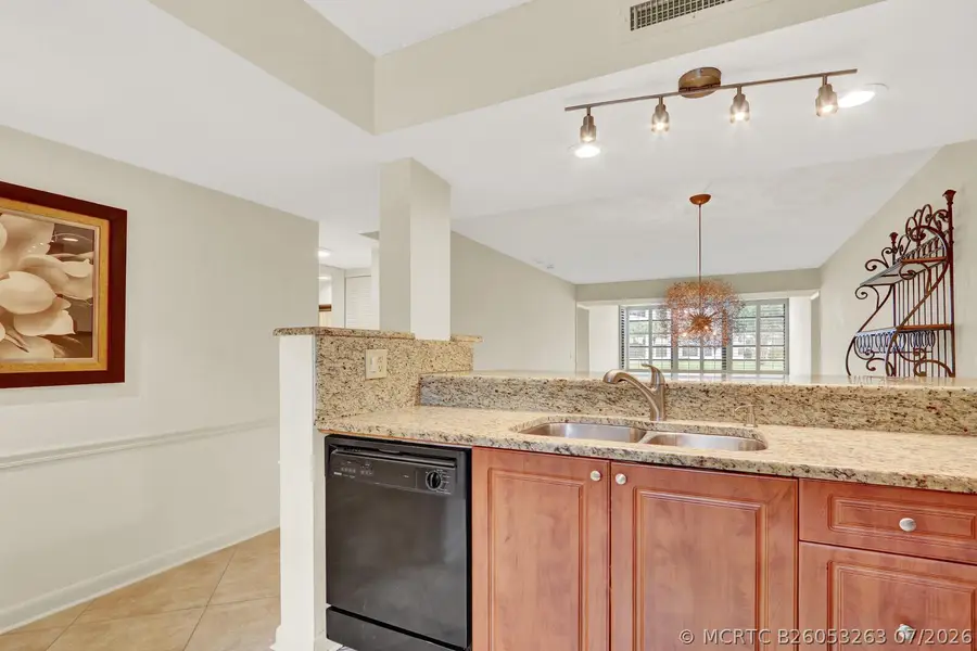 3636 Whitehall Drive #105, West Palm Beach, FL 33401 - #3