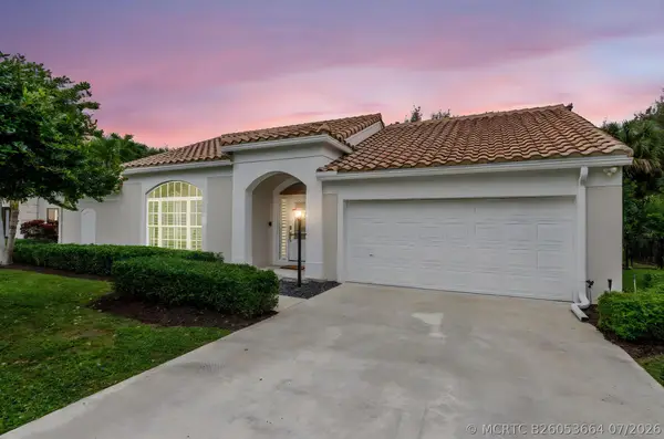 10223 Hunt Club Lane, Palm Beach Gardens, FL 33418