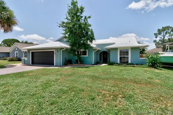 843 Vocelle Avenue, Sebastian, FL 32958
