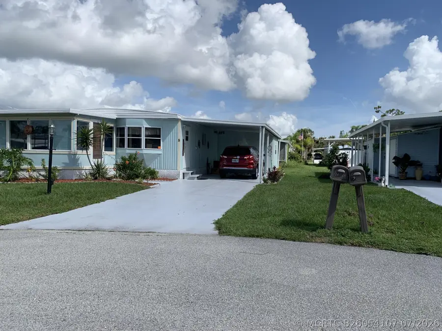 8 Brisa Lane, Port Saint Lucie, FL 34952 - #3