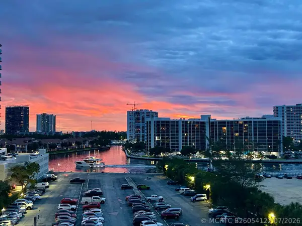 3725 S Ocean Drive #727, Hollywood, FL 33019