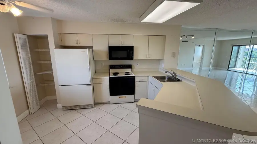 2334 S Cypress Bend Drive #802, Pompano Beach, FL 33069 - #3
