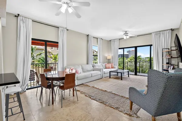 1620 Presidential Way #402, West Palm Beach, FL 33401