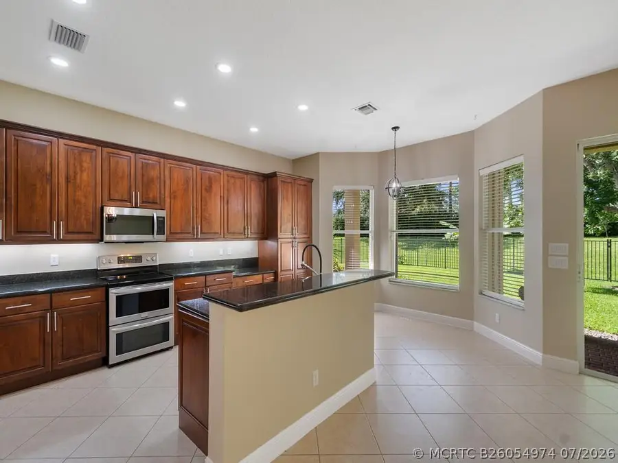 1929 Grey Falcon Circle Sw, Vero Beach, FL 32962 - #3