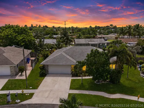 1081 Palama Way, Lantana, FL 33462