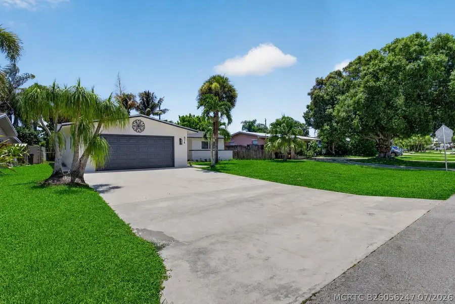 514 Riverside Drive, Palm Beach Gardens, FL 33410 - #2