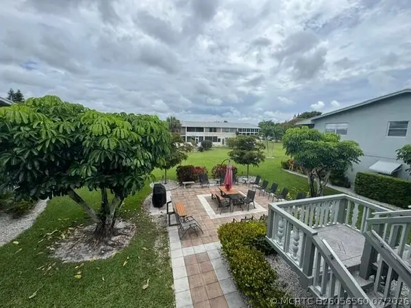 39 Dorchester B #39, West Palm Beach, FL 33417