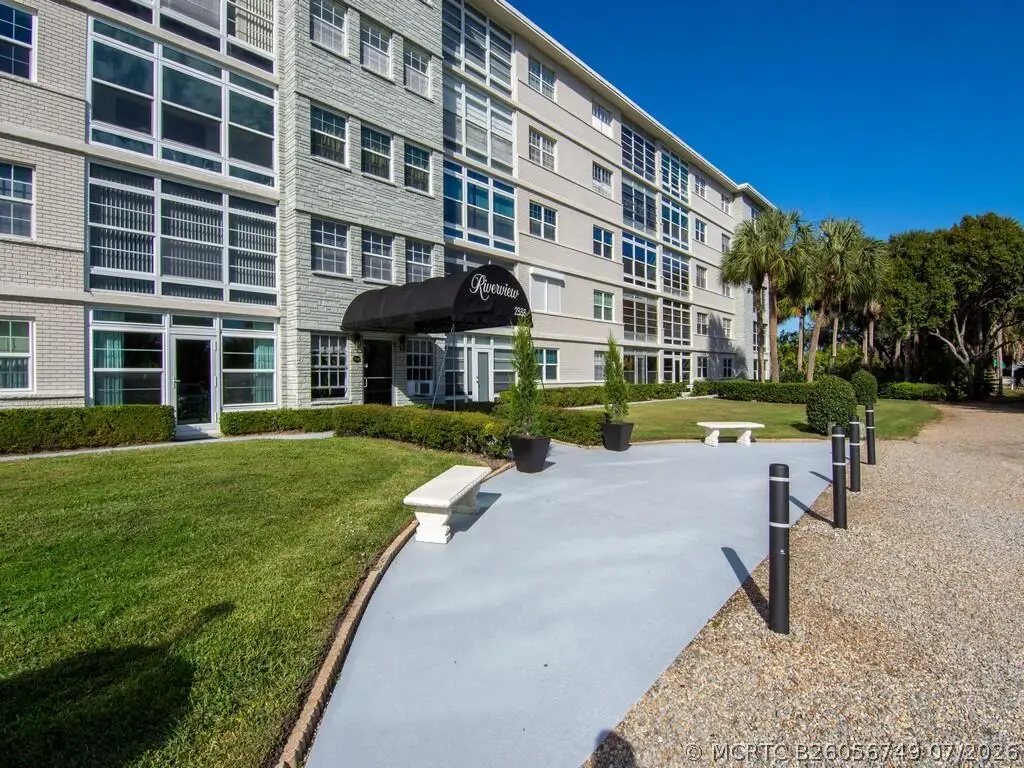 2333 Indian River Boulevard, Vero Beach, FL 32960 - #1