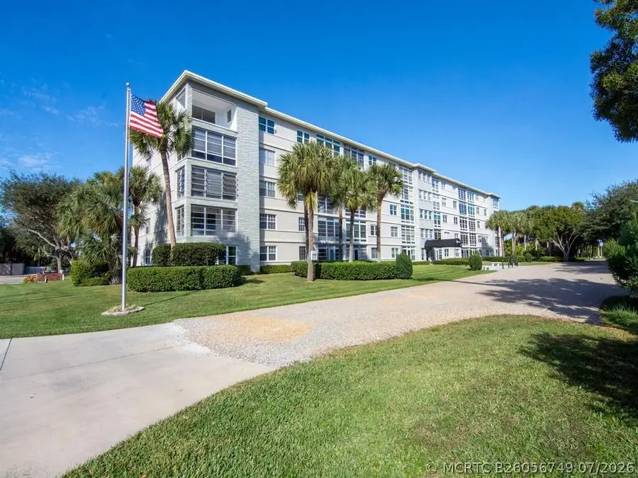2333 Indian River Boulevard, Vero Beach, FL 32960 - #2