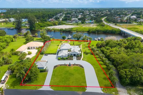 470 SE Pine Road, Port St Lucie, FL 34984