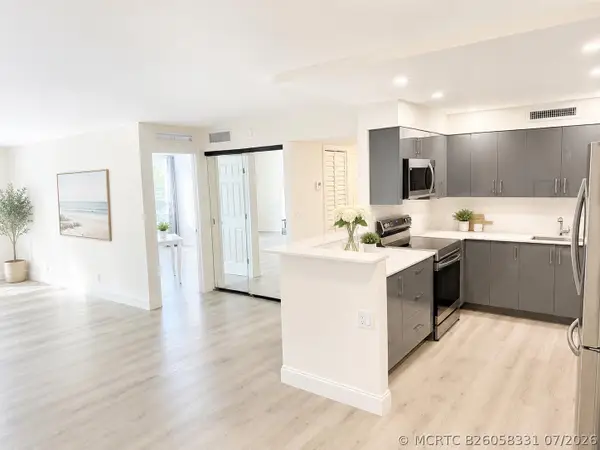 1000 Spanish River Road #2J, Boca Raton, FL 33432