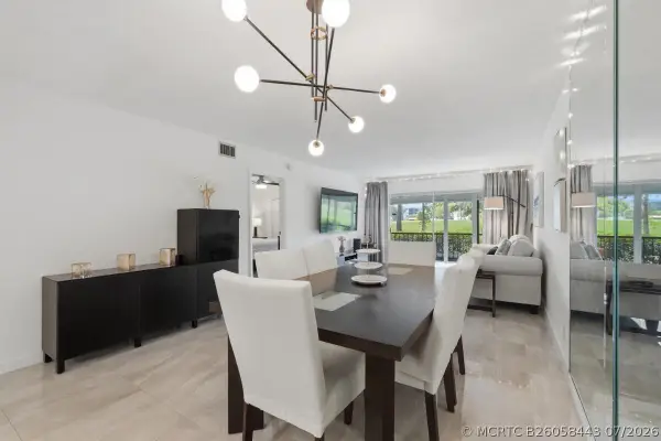 6100 NW 44th Street #104, Lauderhill, FL 33319