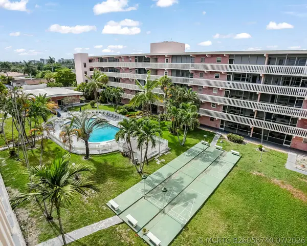 180 NE 12th Avenue #15E, Hallandale Beach, FL 33009