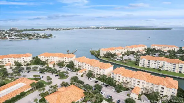 5 Harbour Isle Drive E #103 Garage option, Fort Pierce, FL 34949