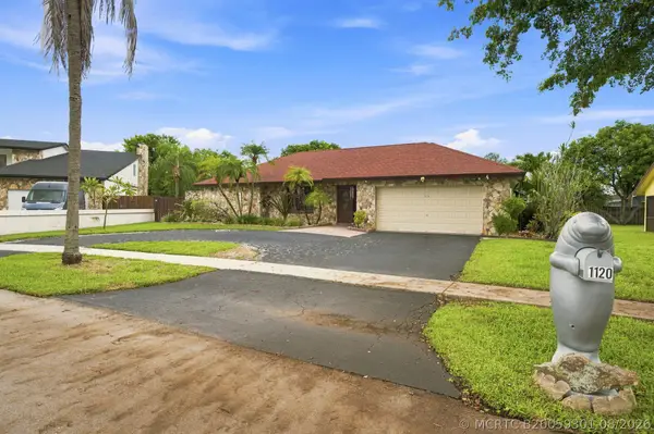 1120 NW 77th Avenue, Plantation, FL 33322