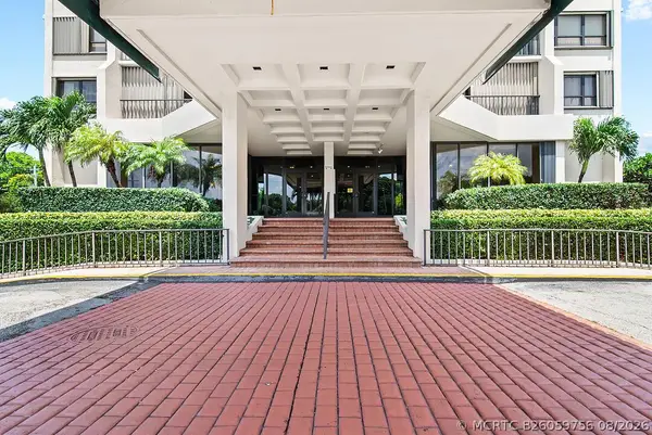 5600 N Flagler Drive #2202, West Palm Beach, FL 33407