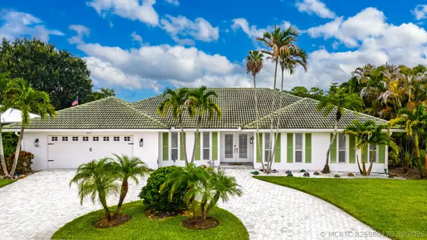 3273 SE Fairway E, Stuart, FL 34997