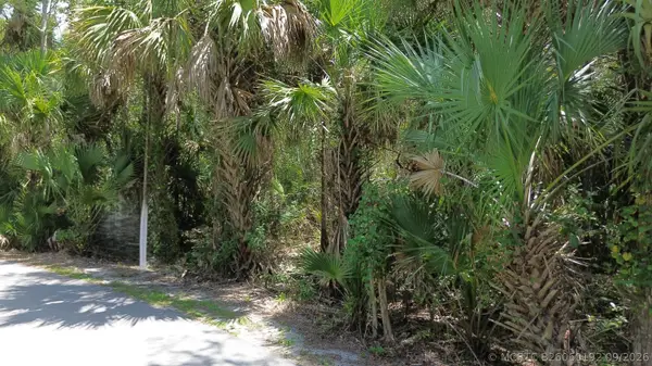 2256 Fawn Drive, Loxahatchee, FL 33470