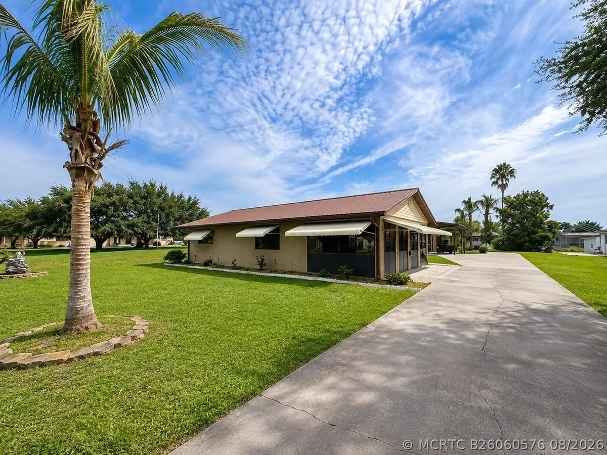 1095 Chobee Loop, Okeechobee, FL 34974 - #1