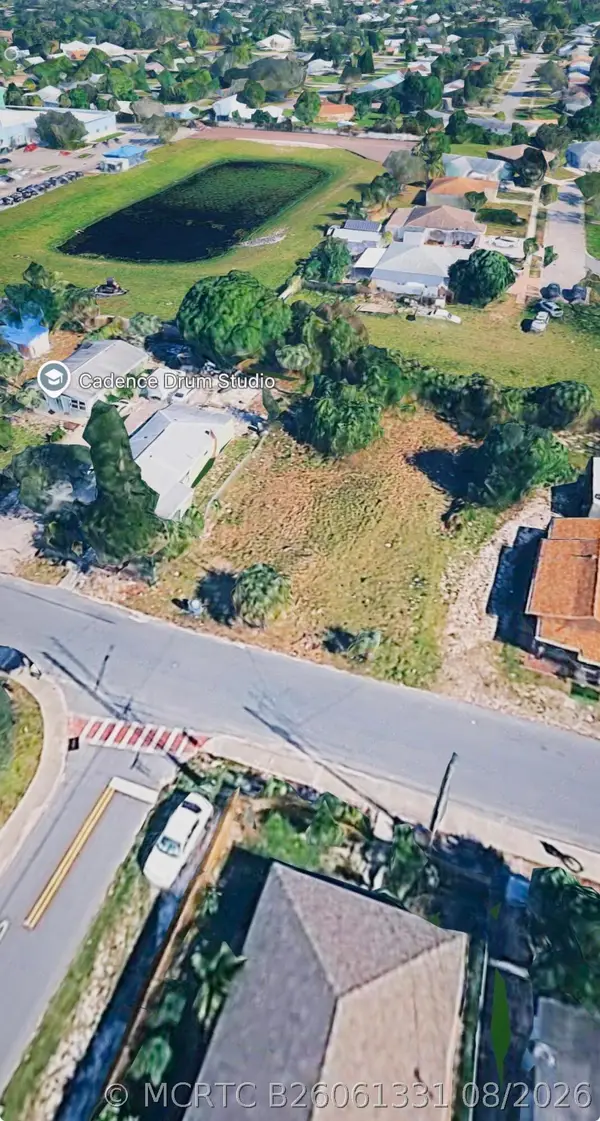 833 SE Tarpon Avenue, Stuart, FL 34994