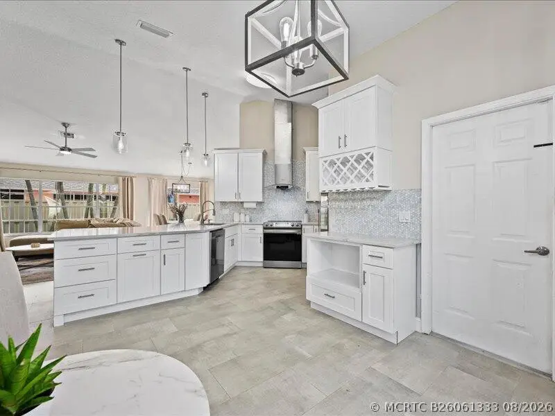 237 Moccasin Trail W, Jupiter, FL 33458 - #3