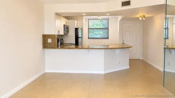115 Lake Emerald Drive #210, Oakland Park, FL 33309