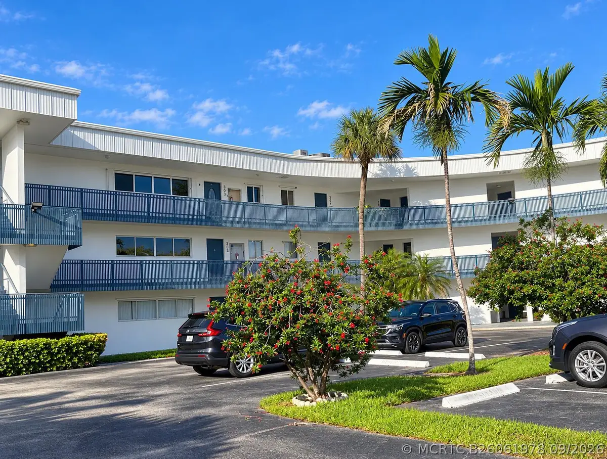 200 Waterway Drive S #105, Lantana, FL 33462 - #1