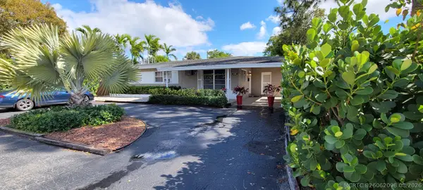 1000 NE 17th Court, Fort Lauderdale, FL 33305