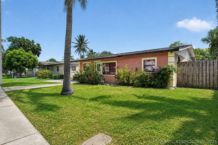 816 SW 3rd Court, Delray Beach, FL 33444 - #2