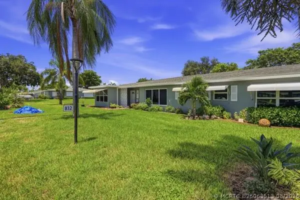832 High Point Drive W #B, Delray Beach, FL 33445