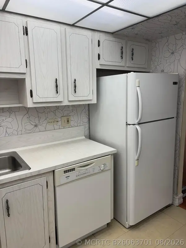 1200 Saint Charles Pl Place #414, Pembroke Pines, FL 33026