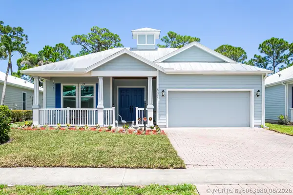 532 NE Canoe Park Circle, Port St Lucie, FL 34983