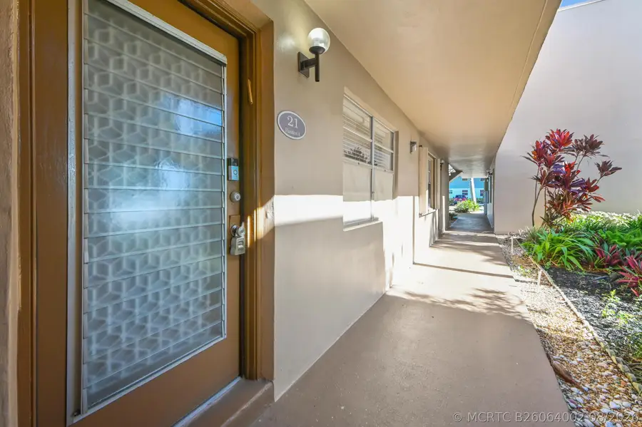 21 Flanders A, Delray Beach, FL 33484 - #2