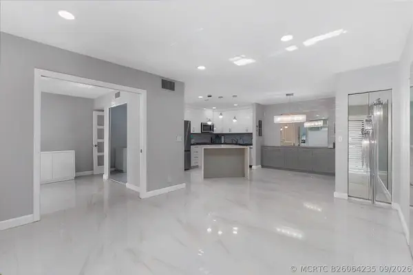 130 Cypress Club Drive #306, Pompano Beach, FL 33060