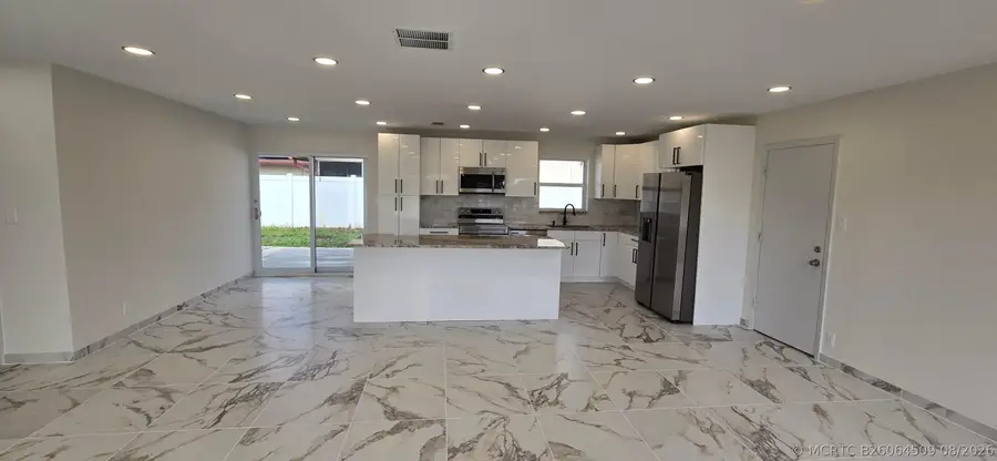 303 SW 33rd Terrace, Deerfield Beach, FL 33442 - #3
