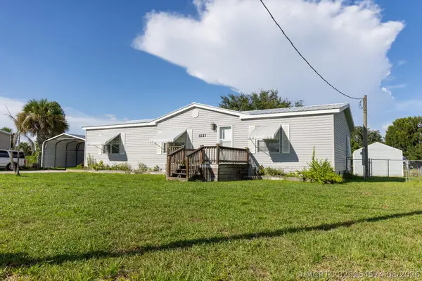 1221 Chobee Street, Okeechobee, FL 34974