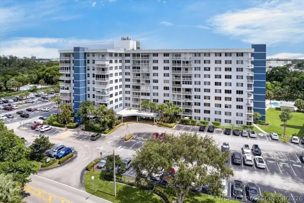 4200 Hillcrest Drive #217, Hollywood, FL 33021