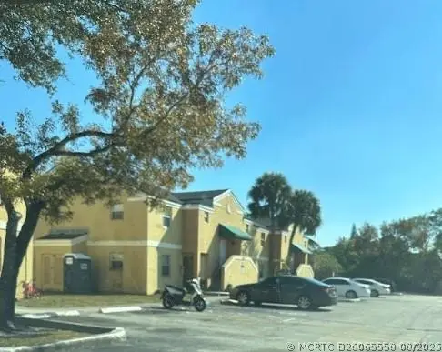 2431 NW 56th Avenue #204, Lauderhill, FL 33313