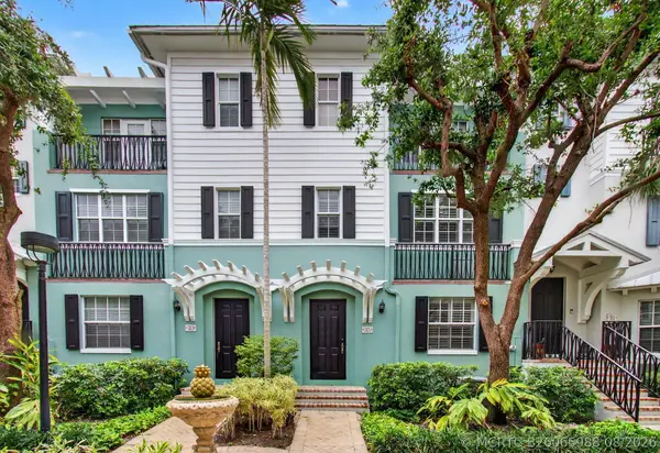 365 W Mallory Circle, Delray Beach, FL 33483