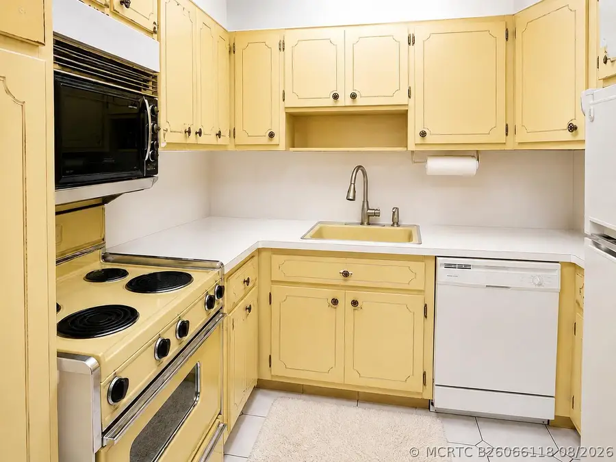 4330 Hillcrest Drive #602, Hollywood, FL 33021 - #2