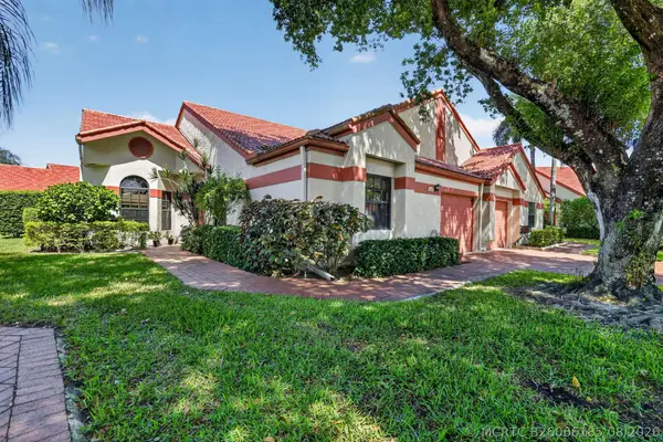 7548 Lexington Club Boulevard #Apt A, Delray Beach, FL 33446