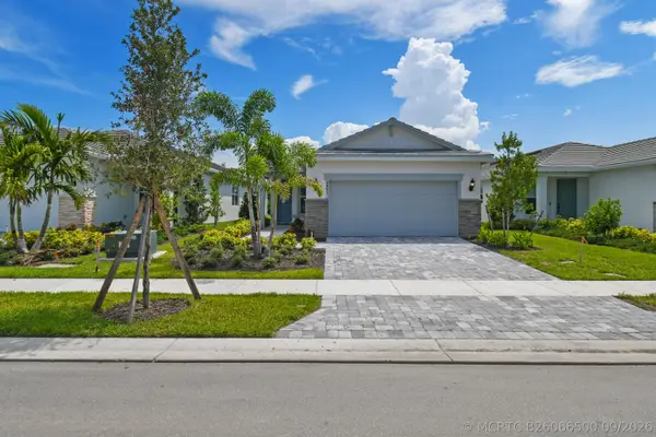 4403 Pinafore Street #215 Compass, Vero Beach, FL 32967